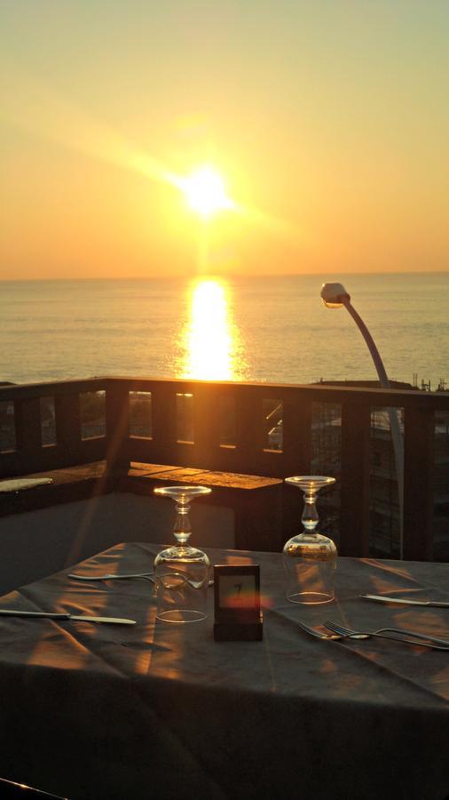 San Carlo - Terrazzo Sul Mare Con Ristorante E Pizzeria Bed & Breakfast Zambrone Eksteriør bilde